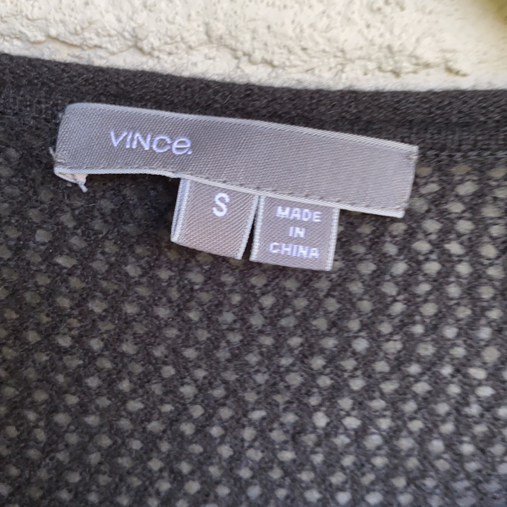 Vince cashmere black pullover sweater w open weave back size small - Picture 2 of 12